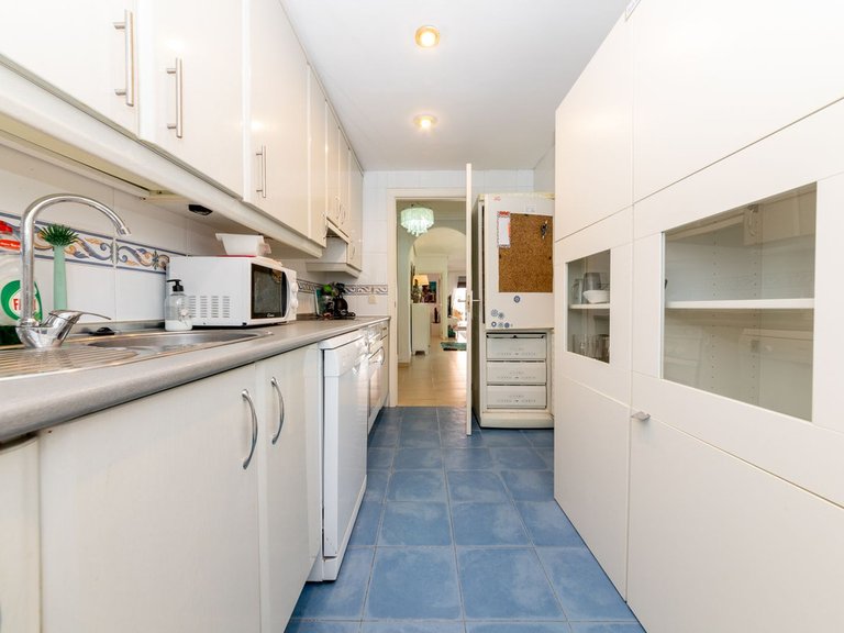 Apartment for Sale in Nueva Andalucía, Malaga 13