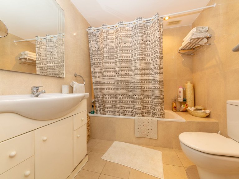 Apartment for Sale in Nueva Andalucía, Malaga 5