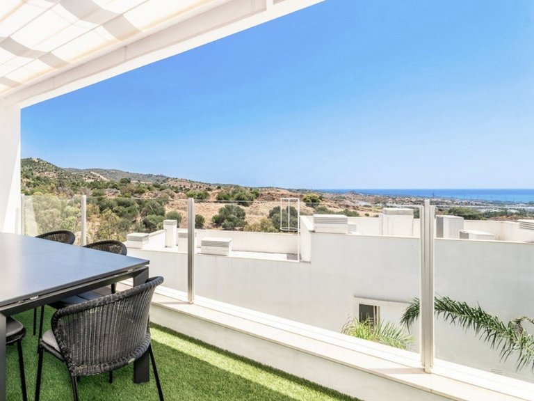Apartment for Sale in Altos De Los Monteros, Malaga 4