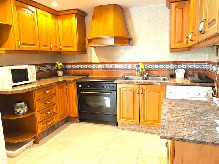 Apartment for Sale in Benalmadena Costa, Malaga 8