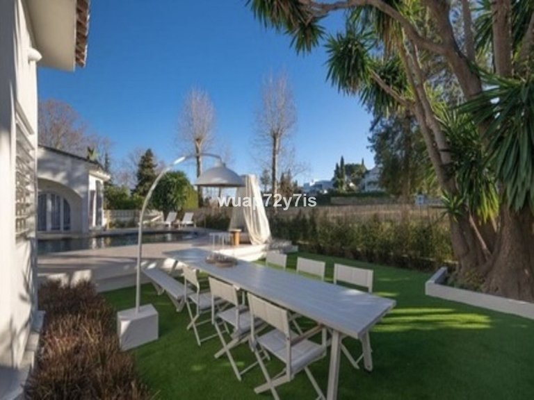 Villa for Sale in Guadalmina Alta, Malaga 20