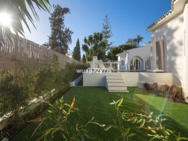 Villa for Sale in Guadalmina Alta, Malaga 21
