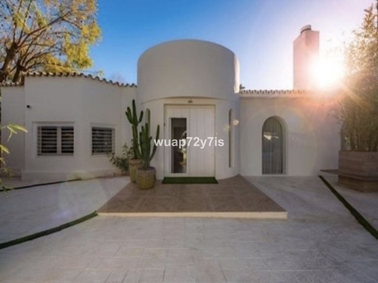 Villa for Sale in Guadalmina Alta, Malaga 3