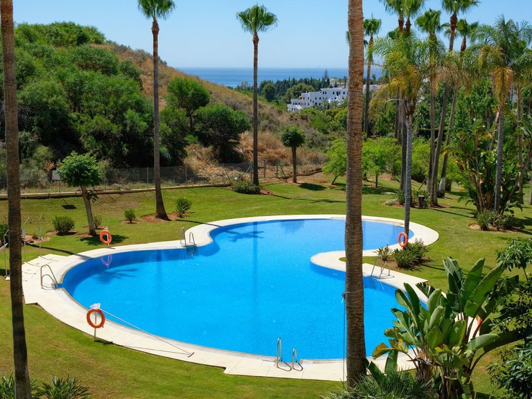 Apartment for Sale in The Golden Mile, Malaga 1