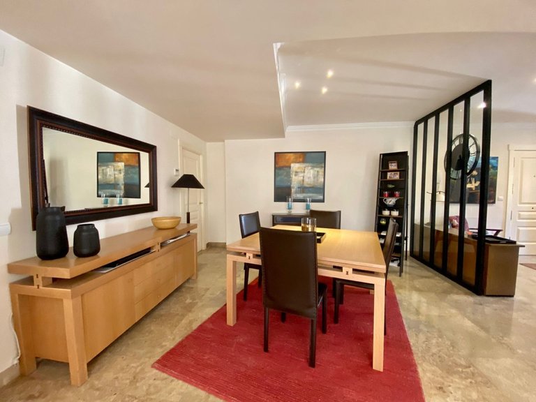 Apartment for Sale in The Golden Mile, Malaga 11