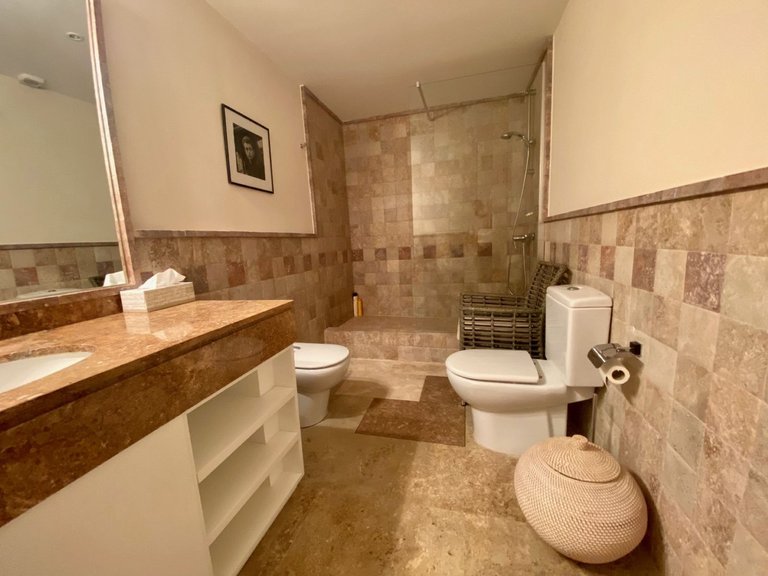 Apartment for Sale in The Golden Mile, Malaga 23