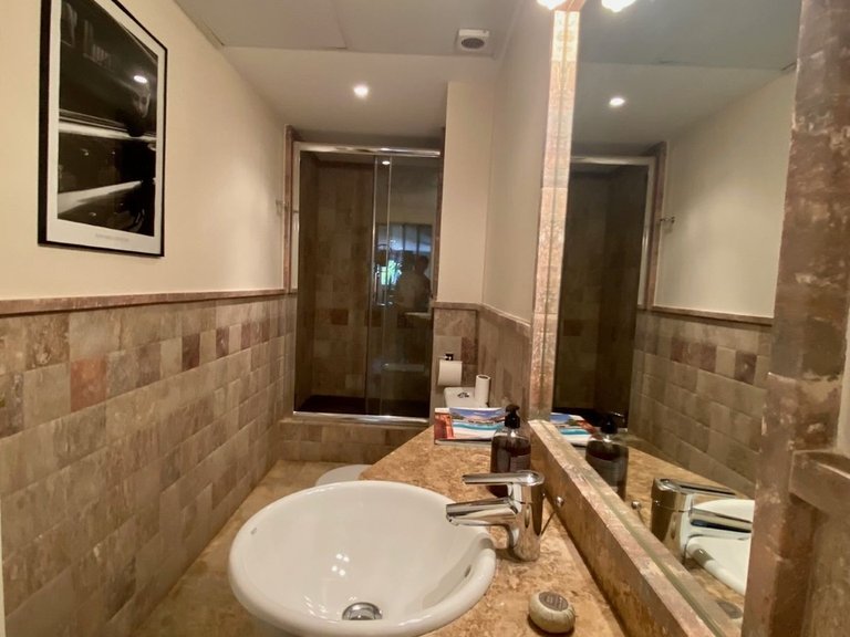Apartment for Sale in The Golden Mile, Malaga 27