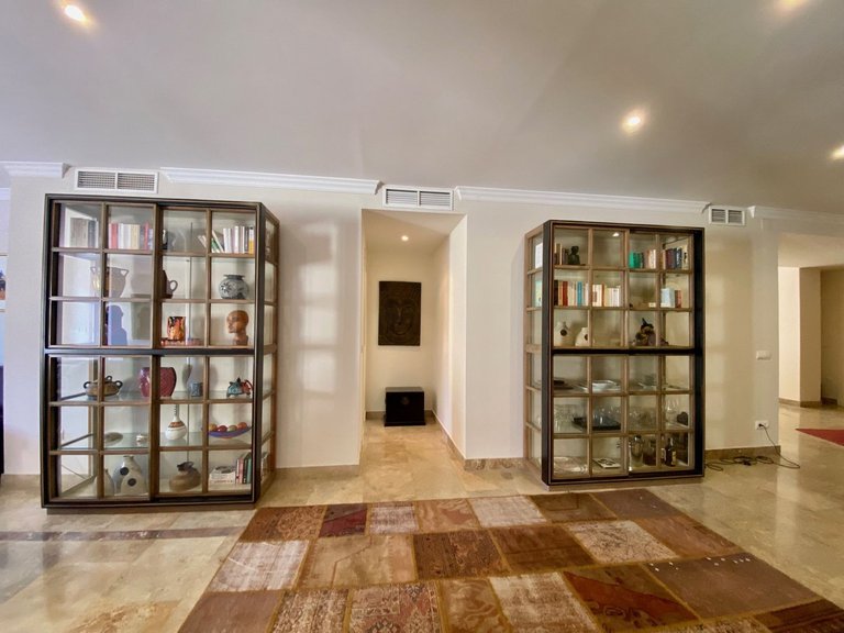 Apartment for Sale in The Golden Mile, Malaga 9