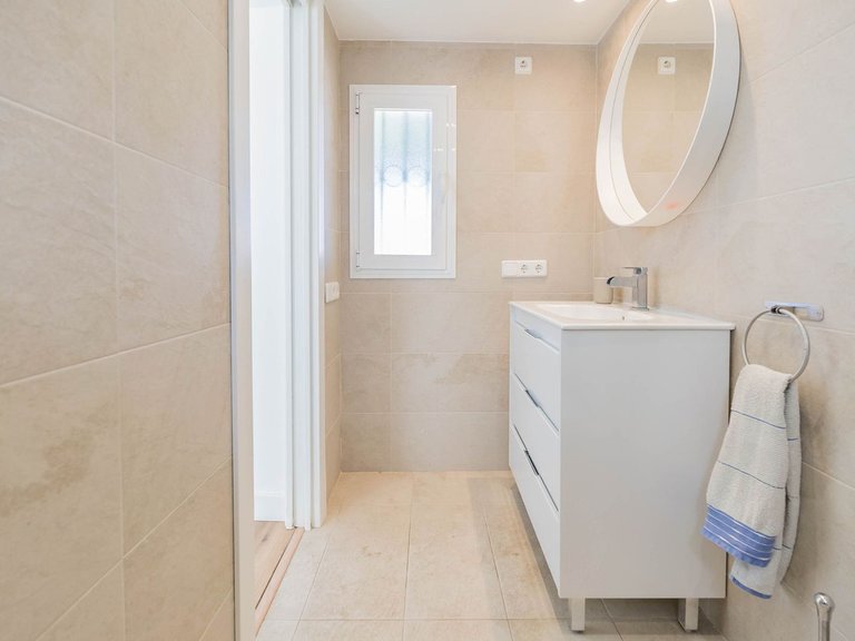 Villa for Sale in Calahonda, Malaga 26