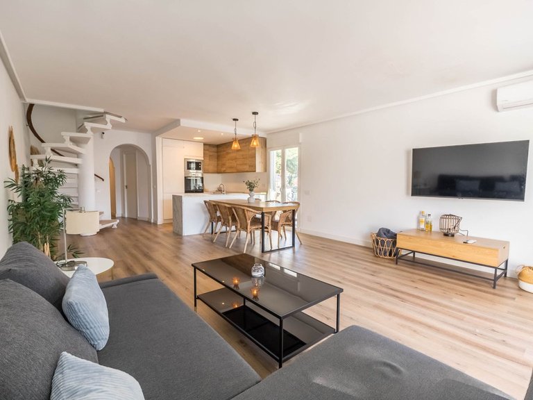 Villa for Sale in Calahonda, Malaga 4