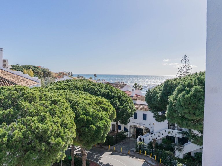 Villa for Sale in Calahonda, Malaga 6