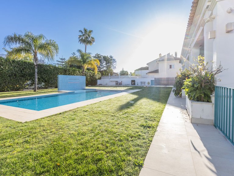 Villa for Sale in Marbella, Malaga 18
