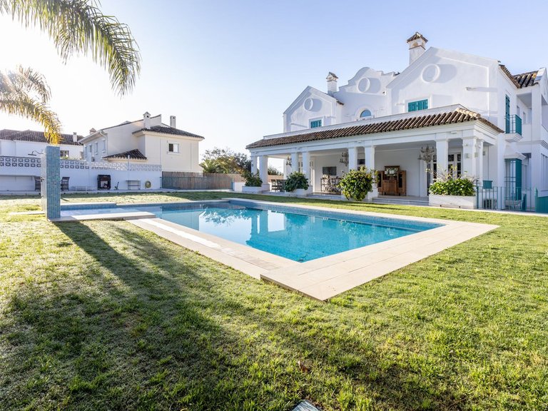 Villa for Sale in Marbella, Malaga 22