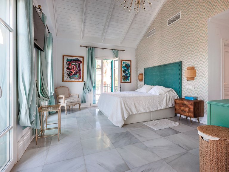 Villa for Sale in Marbella, Malaga 43