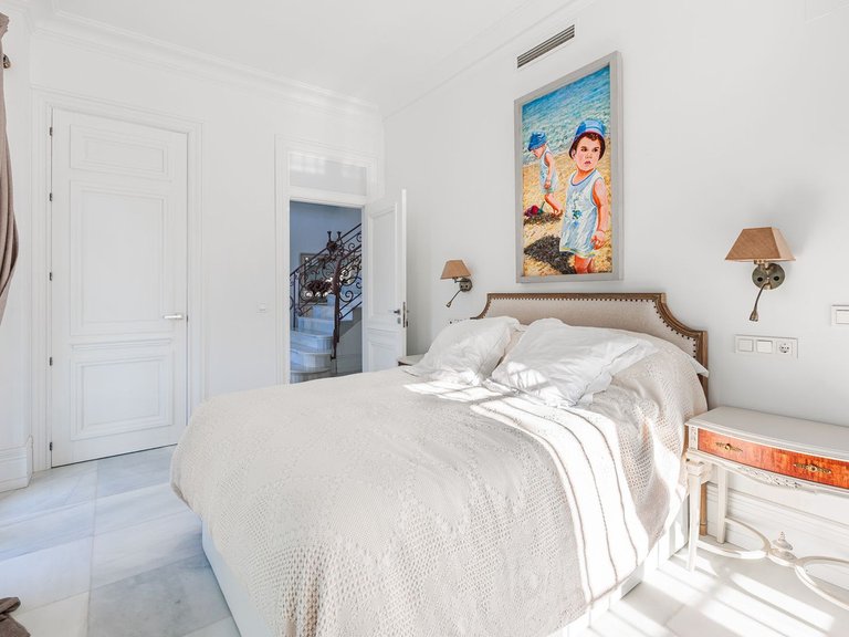 Villa for Sale in Marbella, Malaga 55