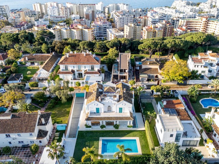 Villa for Sale in Marbella, Malaga 6