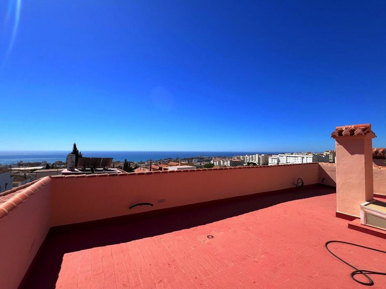 Villa for Sale in Benalmadena, Malaga 11