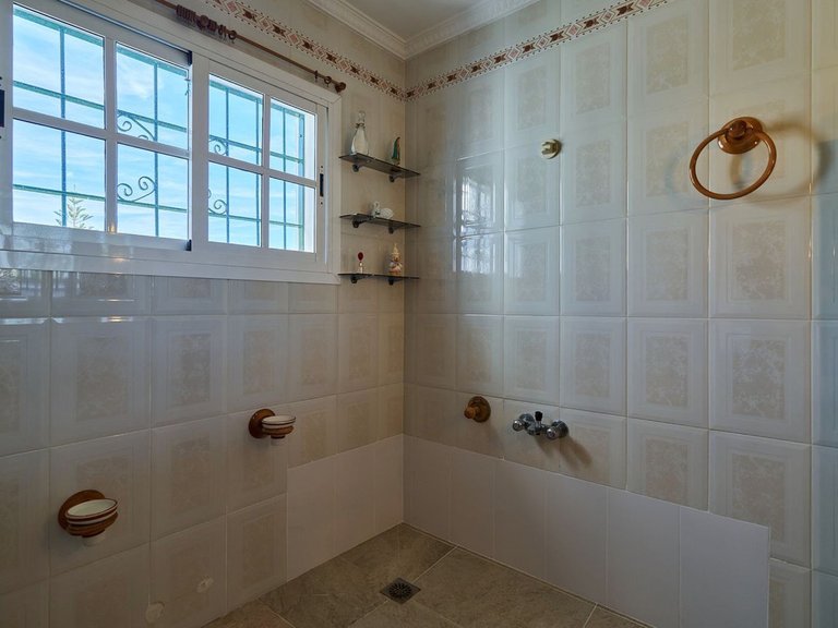 Villa for Sale in Benalmadena, Malaga 12