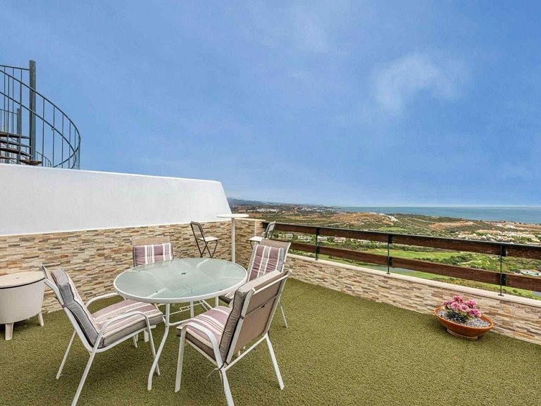 Apartment for Sale in Casares, Malaga 1