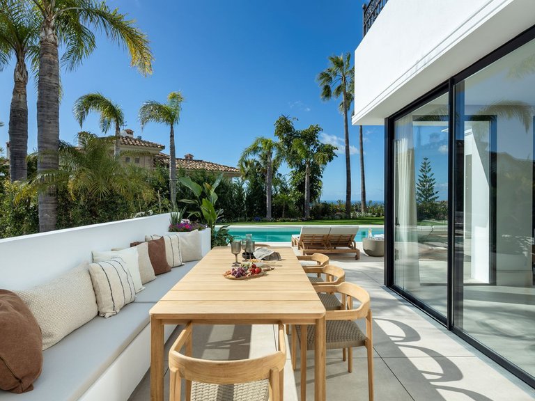 Villa for Sale in Los Arqueros Golf, Malaga 9
