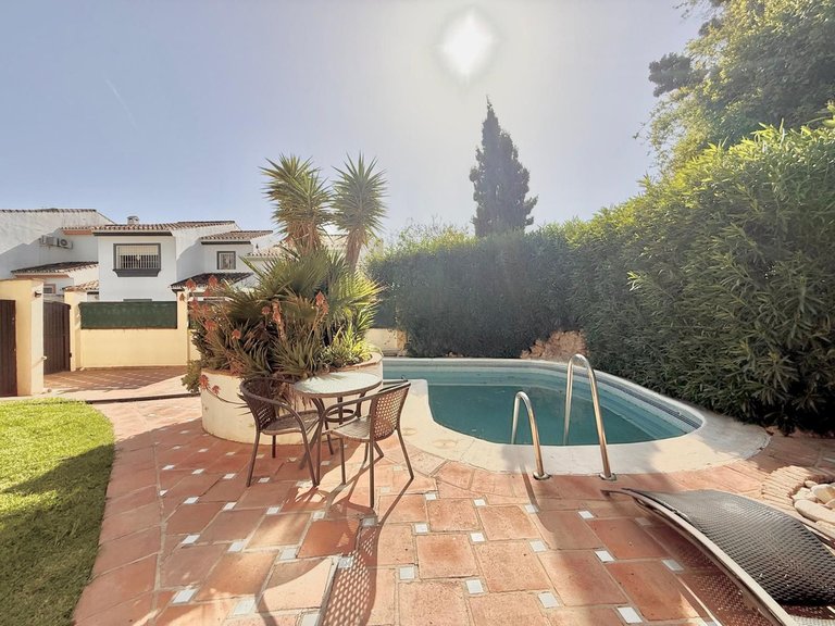 Villa for Sale in Sierrezuela, Malaga 2