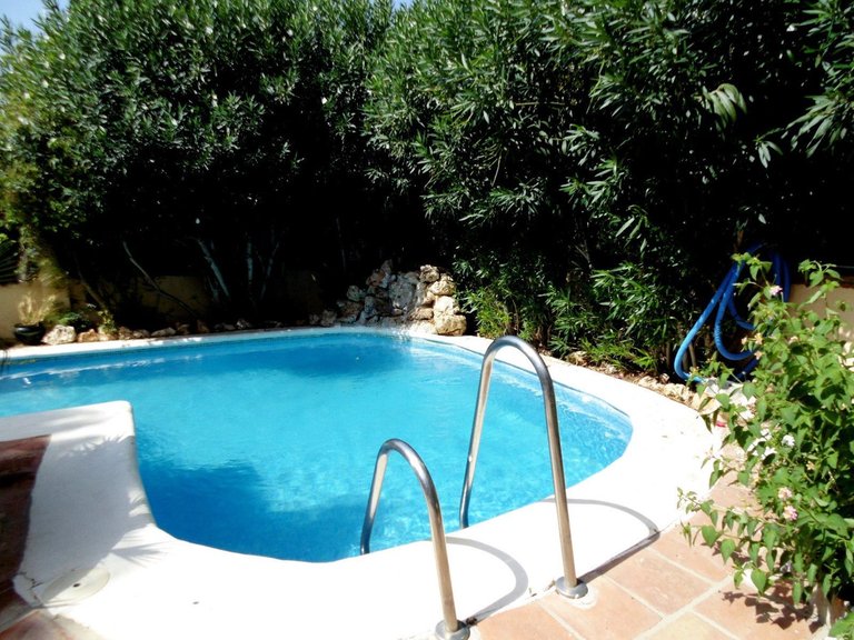 Villa for Sale in Sierrezuela, Malaga 3
