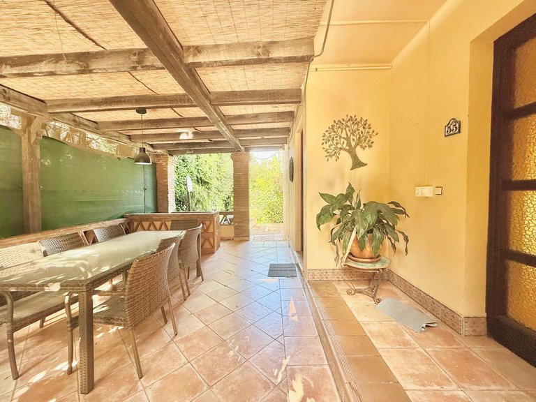Villa for Sale in Sierrezuela, Malaga 5