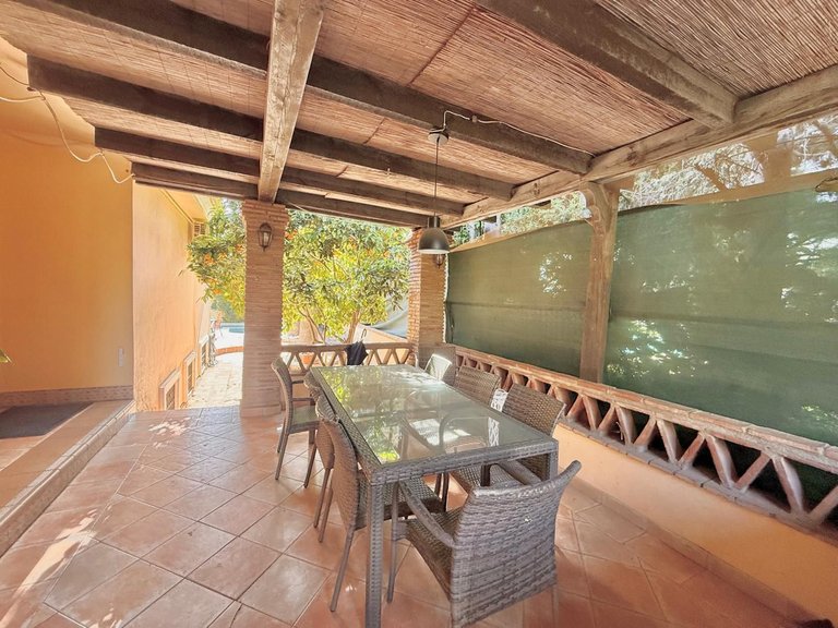 Villa for Sale in Sierrezuela, Malaga 7