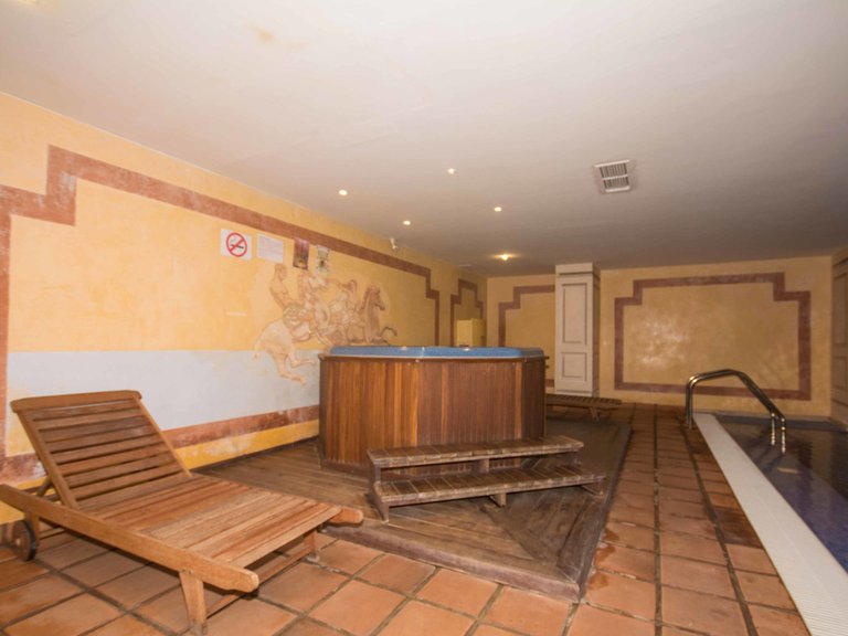 Apartment for Sale in New Golden Mile, Malaga 10