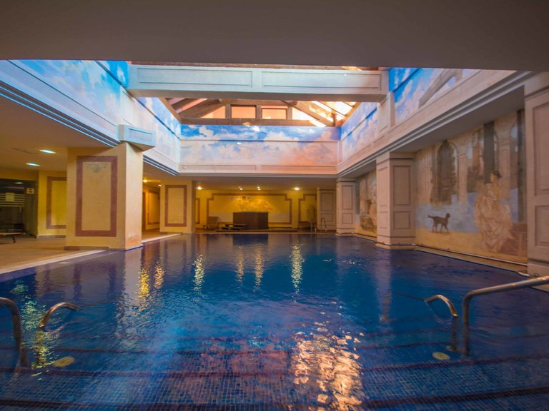 Apartment for Sale in New Golden Mile, Malaga 12