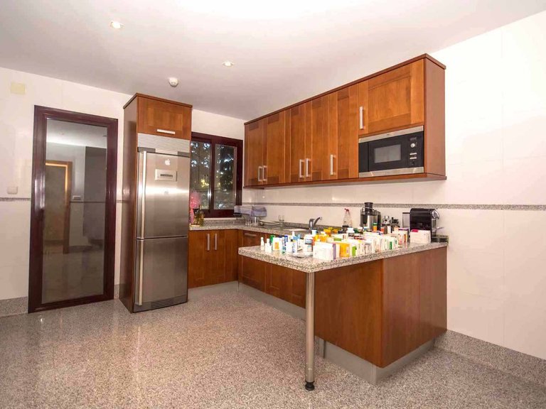 Apartment for Sale in New Golden Mile, Malaga 2