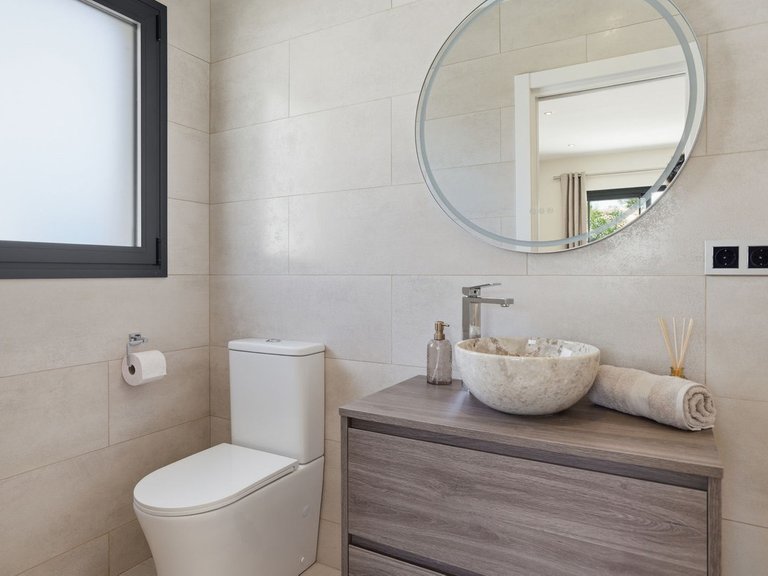 Villa for Sale in El Chaparral, Malaga 16