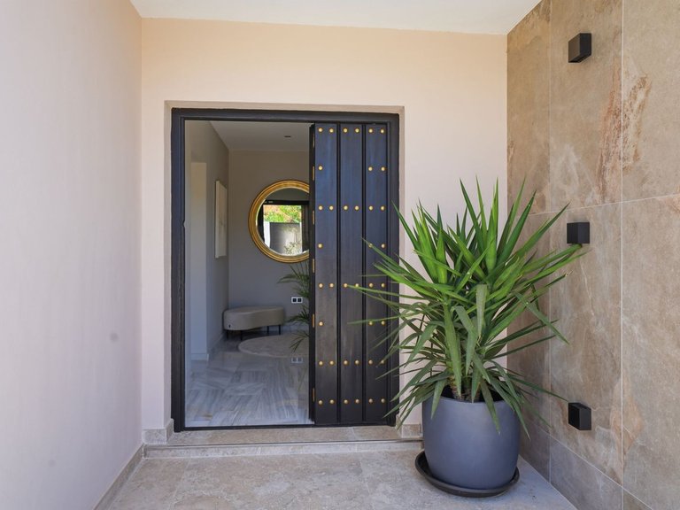 Villa for Sale in El Chaparral, Malaga 26