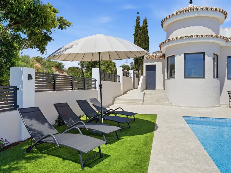 Villa for Sale in El Chaparral, Malaga 51
