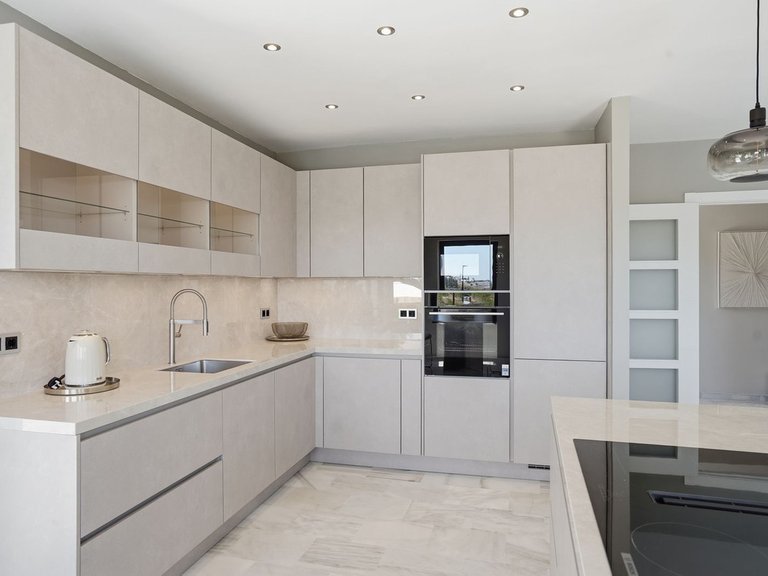 Villa for Sale in El Chaparral, Malaga 6