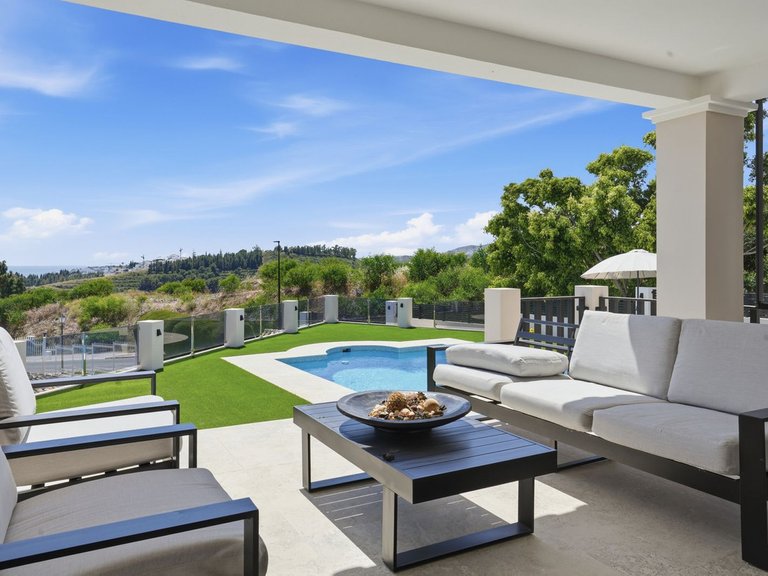 Villa for Sale in El Chaparral, Malaga 8