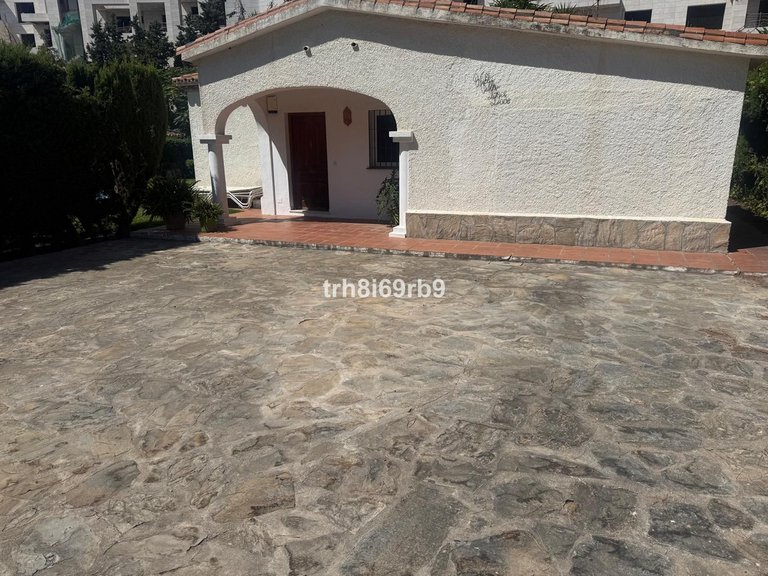 Villa for Sale in Benamara, Malaga 19