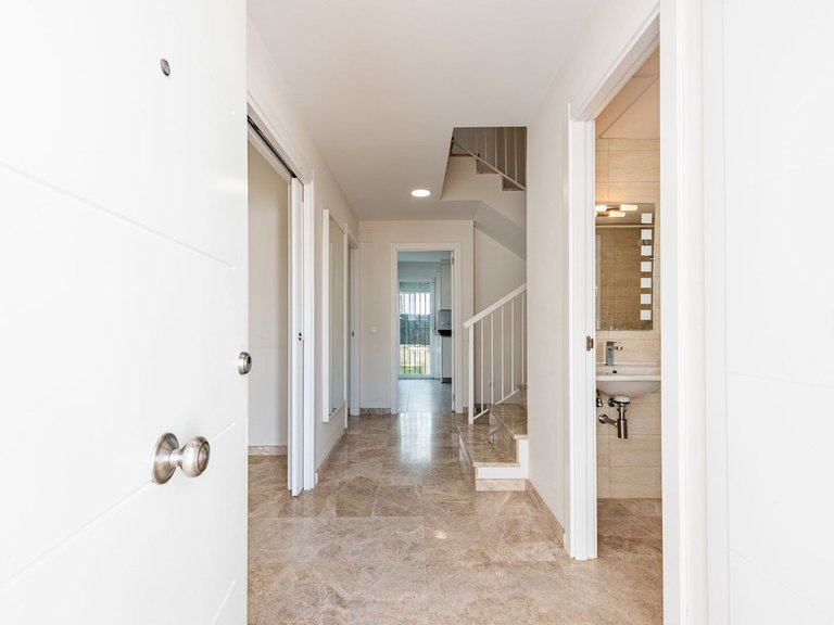 Villa for Sale in Nueva Andalucía, Malaga 12