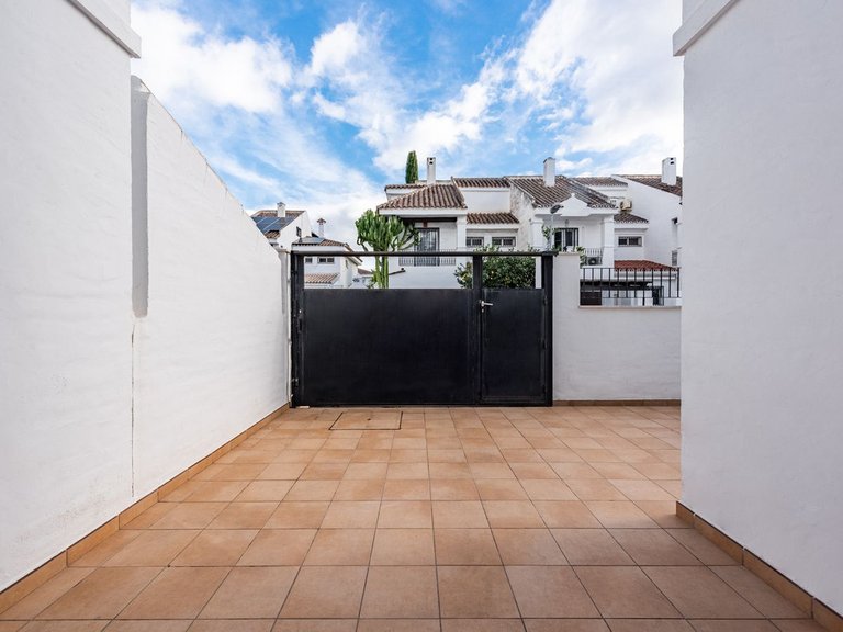 Villa for Sale in Nueva Andalucía, Malaga 15
