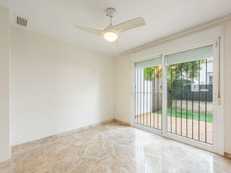 Villa for Sale in Nueva Andalucía, Malaga 3