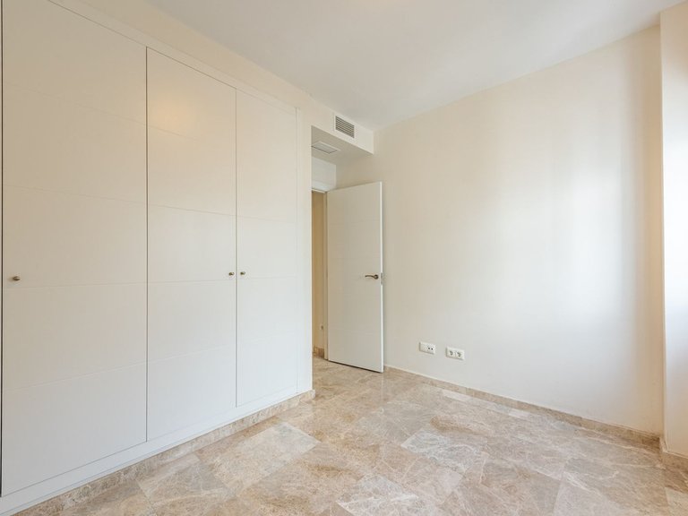 Villa for Sale in Nueva Andalucía, Malaga 8