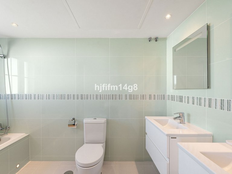 Apartment for Sale in Nueva Andalucía, Malaga 15