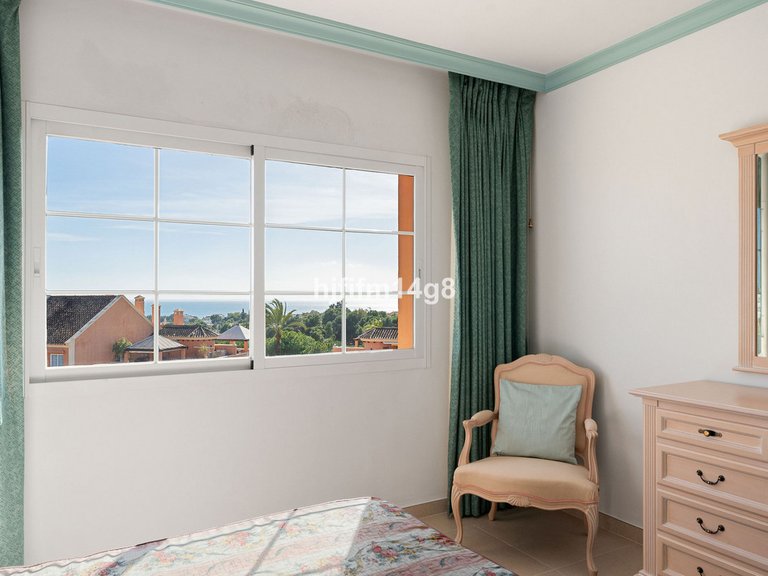 Apartment for Sale in Nueva Andalucía, Malaga 17