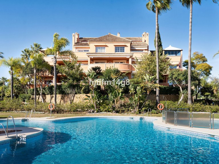 Apartment for Sale in Nueva Andalucía, Malaga 21
