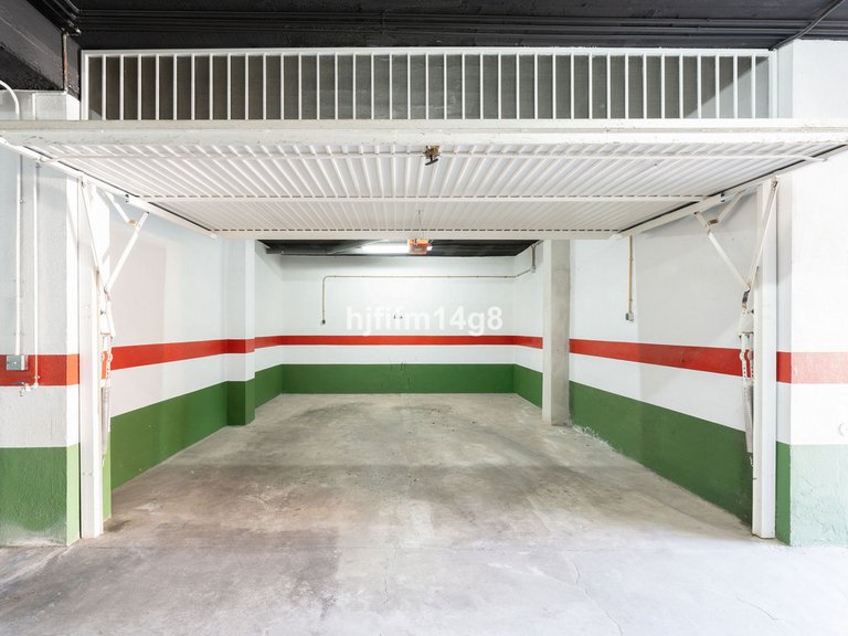 Apartment for Sale in Nueva Andalucía, Malaga 27