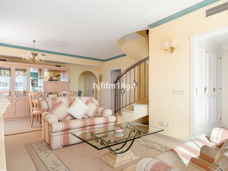Apartment for Sale in Nueva Andalucía, Malaga 6