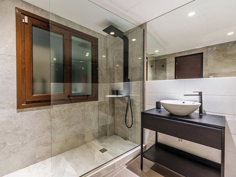 Villa for Sale in El Rosario, Malaga 21