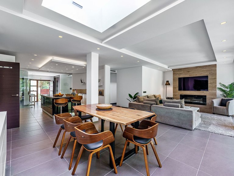Villa for Sale in El Rosario, Malaga 24