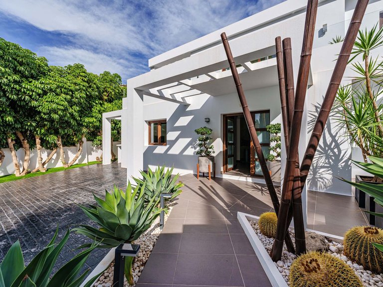 Villa for Sale in El Rosario, Malaga 3