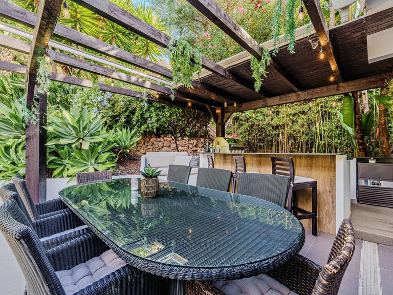 Villa for Sale in El Rosario, Malaga 33